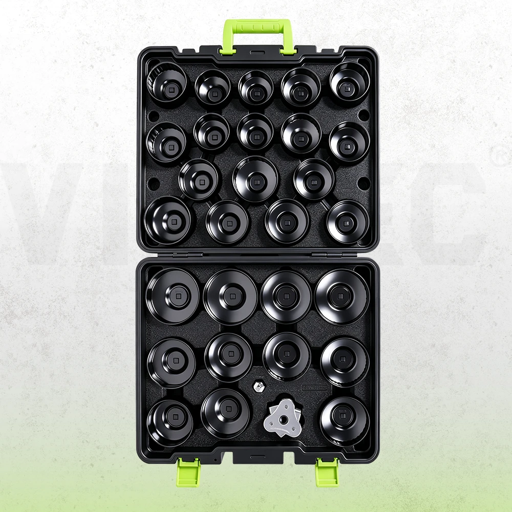 Kit de clés à filtre à huile de type tasse VIKTEC de 30 pièces comprenant plusieurs douilles de capuchon de filtre, un adaptateur de conduite et une clé universelle à trois mâchoires dans un étui de rangement moulé.