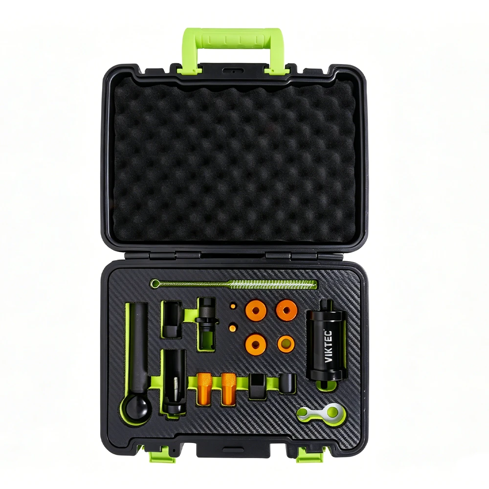 Volkswagen Audi Petrol Injector Puller and Installer Set 1 VT01365D fuel injector removal, installation and resealing tool kit for Volkswagen, Audi, SEAT and Skoda FSI and TSI petrol engines in an open carrying case