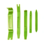 VT01116B : jeu de 5 outils pour le démontage des garnitures automobiles, comprenant des leviers en plastique permettant de retirer les panneaux intérieurs, les moulures, les clips et les garnitures du tableau de bord