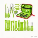 VT17640B : Kit d'outils pour le démontage des garnitures et de l'habitacle automobile, comprenant un assortiment de leviers en plastique, d'extracteurs de clips, de crochets et d'outils spécialisés destinés à l'entretien des panneaux intérieurs des véhicules.